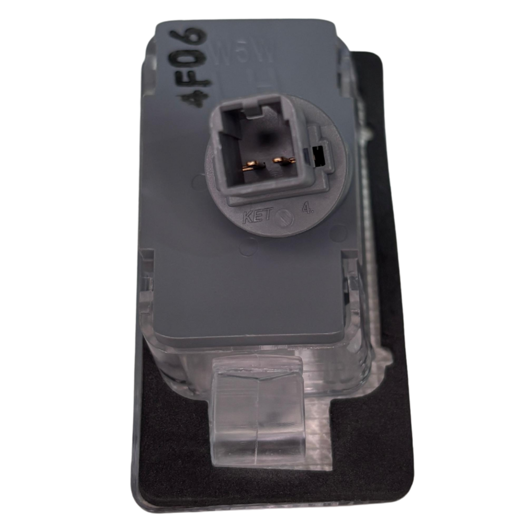 LANTERNA DE PLACA ESQUERDA ORIGINAL KIA CERATO 2013 A 2019