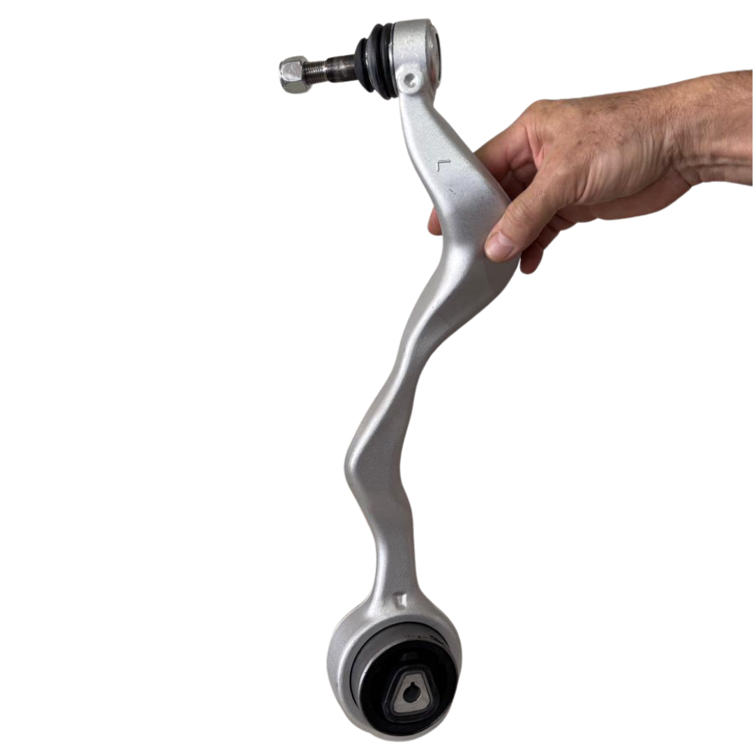 BRAÇO DIANTEIRO CURVO LADO ESQUERDO BMW 320 2005-2012