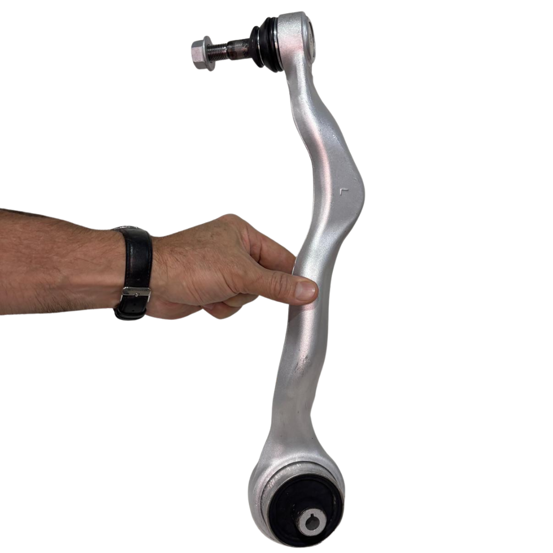 BRAÇO DIANTEIRO CURVO LADO ESQUERDO BMW 316 2013 A 2019